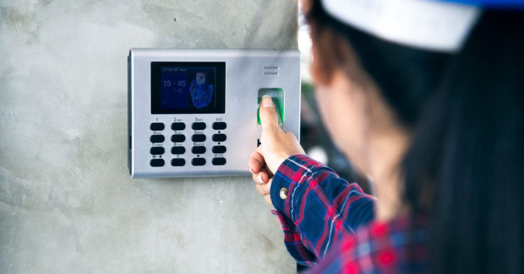 How time & attendance supports workforce compliance software